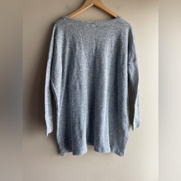 Piko Envi Free Fashion Gray Women V Neck Sweater Size Medium - Picture 4 of 8